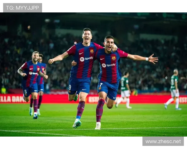 巴萨危机再度浮现,战术缺陷与阵容老化让球队跌入困境 巴萨危机再度浮现,战术缺陷与阵容老化让球队跌入困境