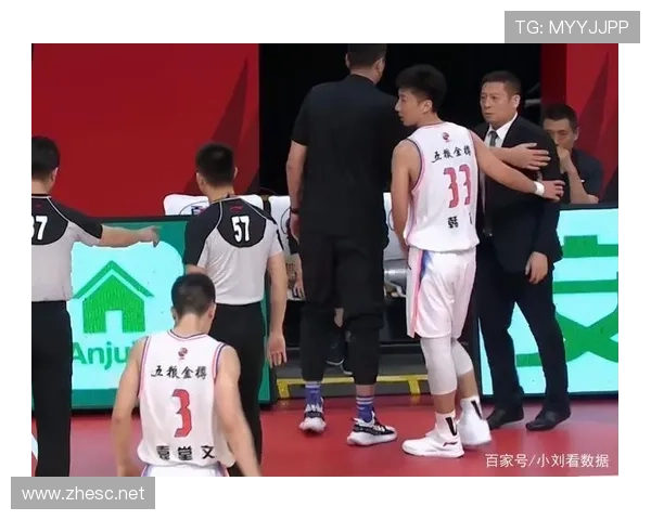 篮球裁判如何判定补篮是否有效?详解最新补篮规则关键点 篮球裁判如何判定补篮是否有效?详解最新补篮规则关键点